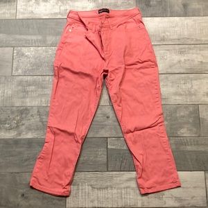 Coral Levi Capri